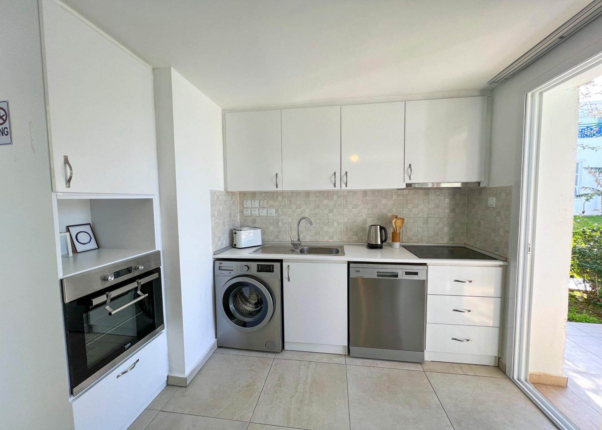 קיירניה Garden Loft Apt With Pool In Alsancak Kyrenia מראה חיצוני תמונה