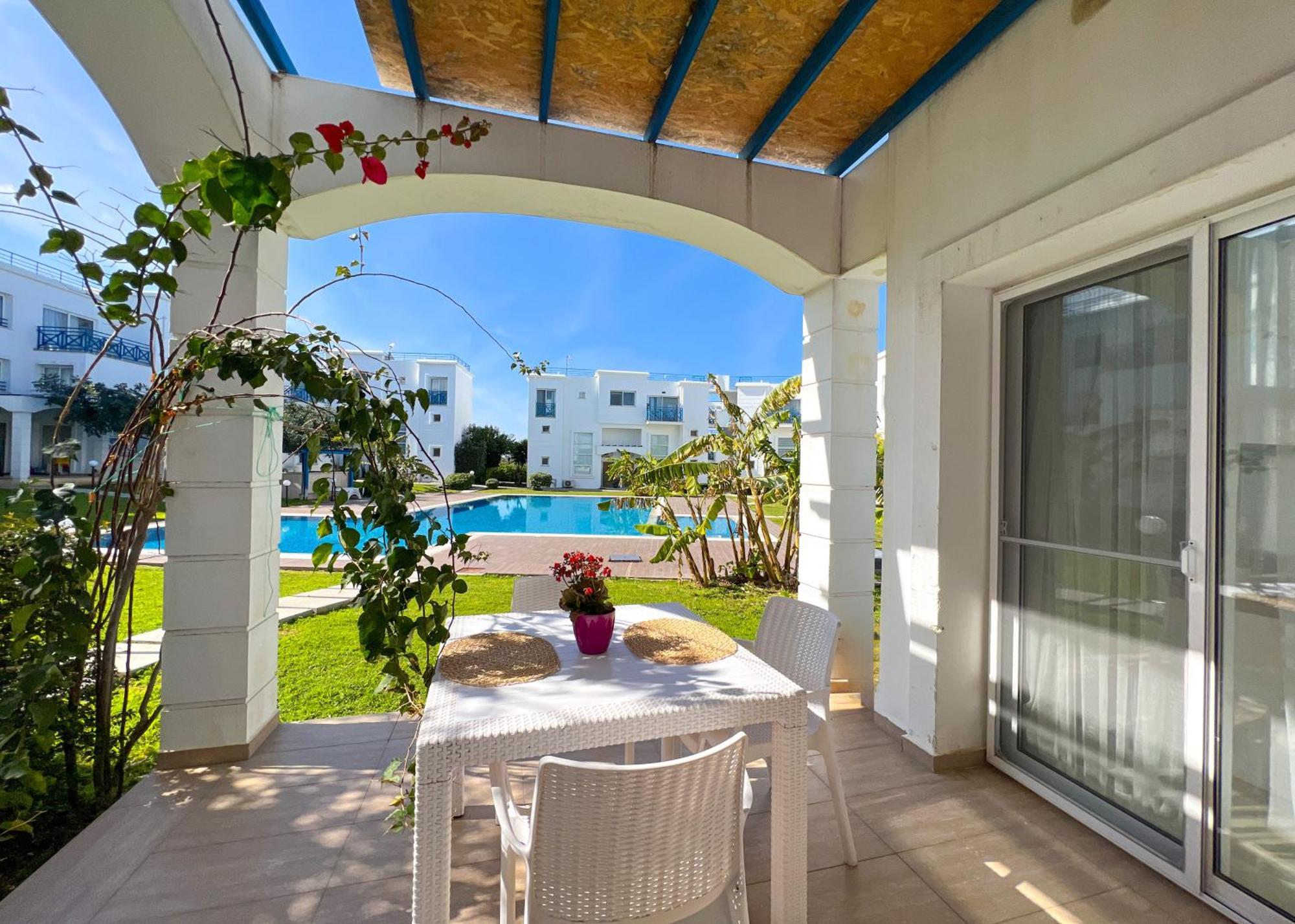 קיירניה Garden Loft Apt With Pool In Alsancak Kyrenia מראה חיצוני תמונה