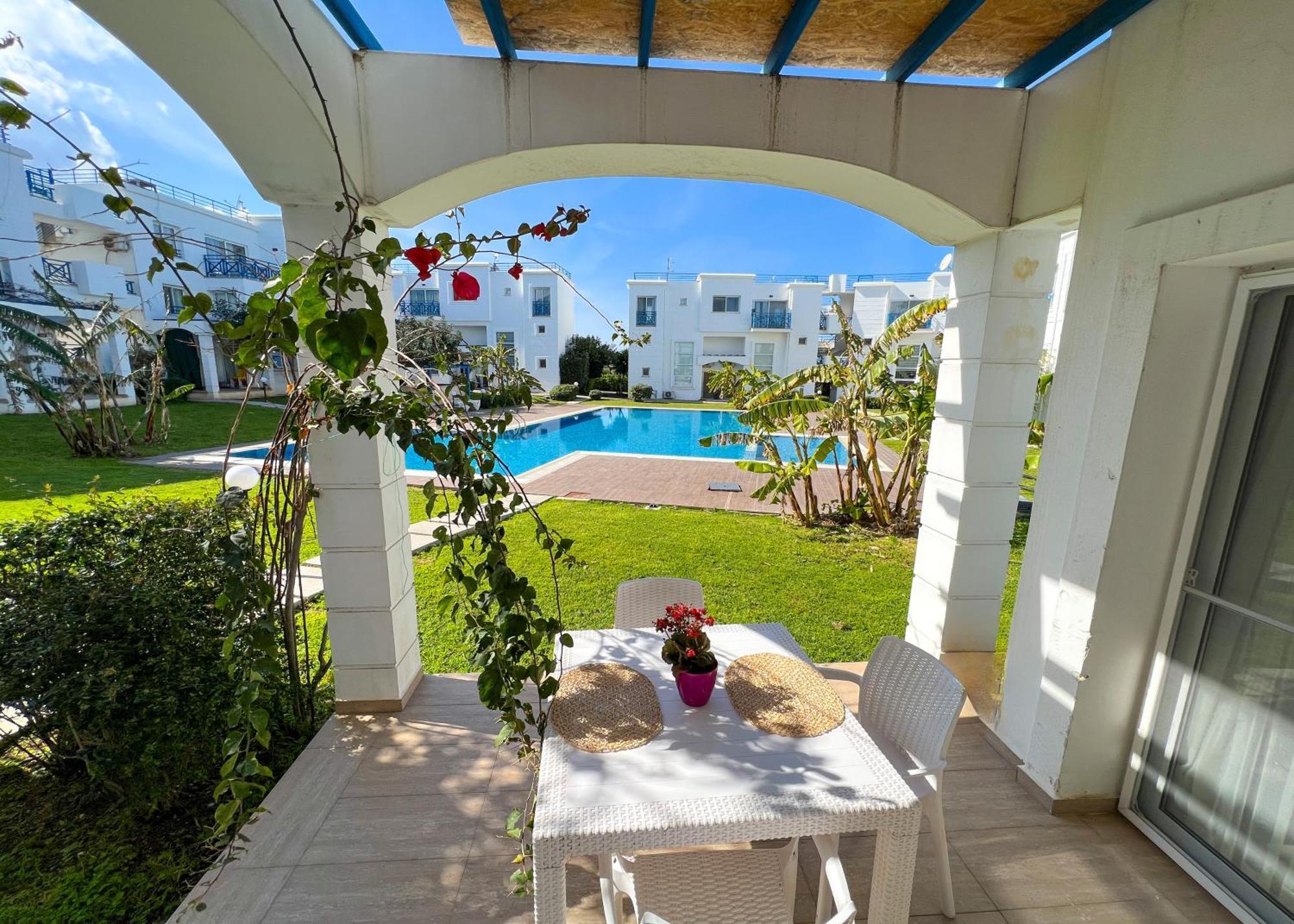 קיירניה Garden Loft Apt With Pool In Alsancak Kyrenia מראה חיצוני תמונה